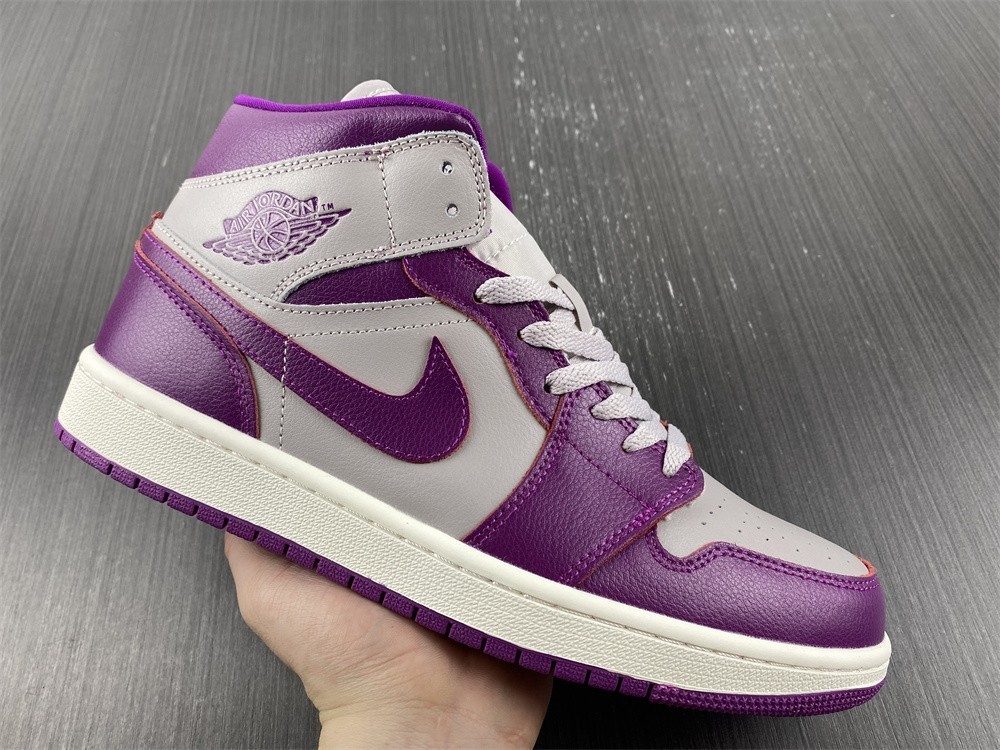 Air Jordan 1 Mid Magenta WMNS BQ6472-501