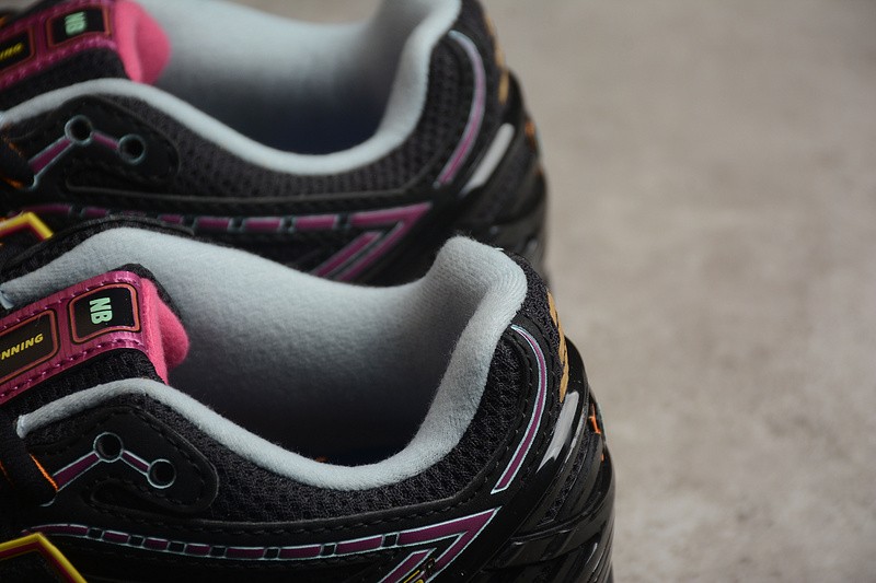 NEW BALANCE 1906R NB000025