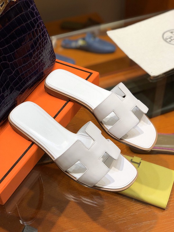 Herme* Sandal18