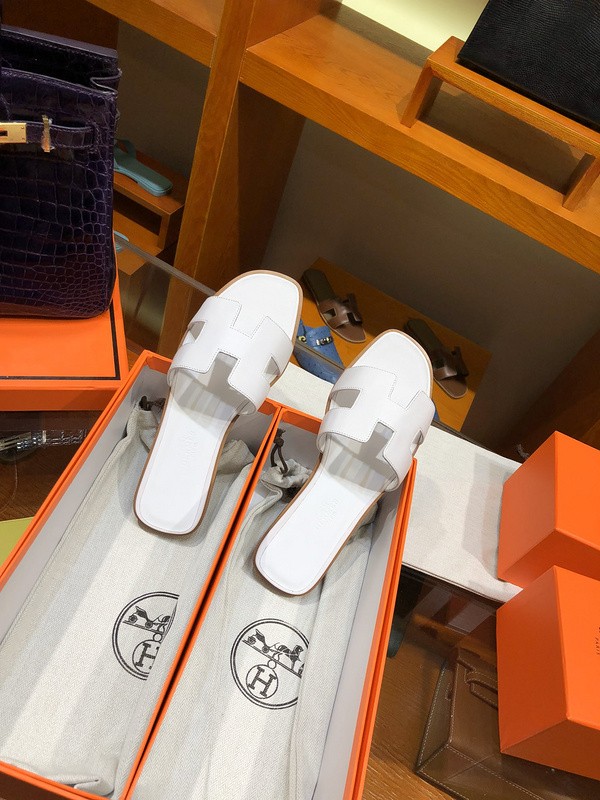 Herme* Sandal18