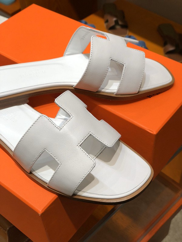 Herme* Sandal18
