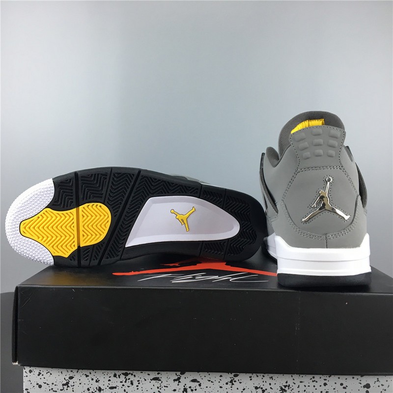 Air Jordan 4 