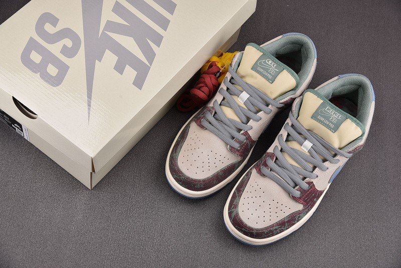 Crenshaw Skate Club x Nike SB Dunk Low FN4193-100