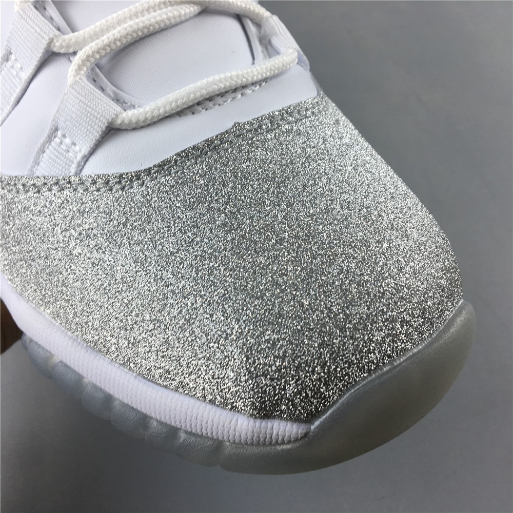 Air Jordan 11 WMNS “Metallic Silver” AR0715-100