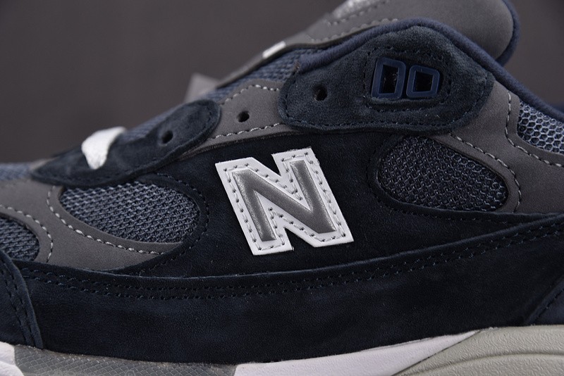 NEW BALANCE 992 NB000036