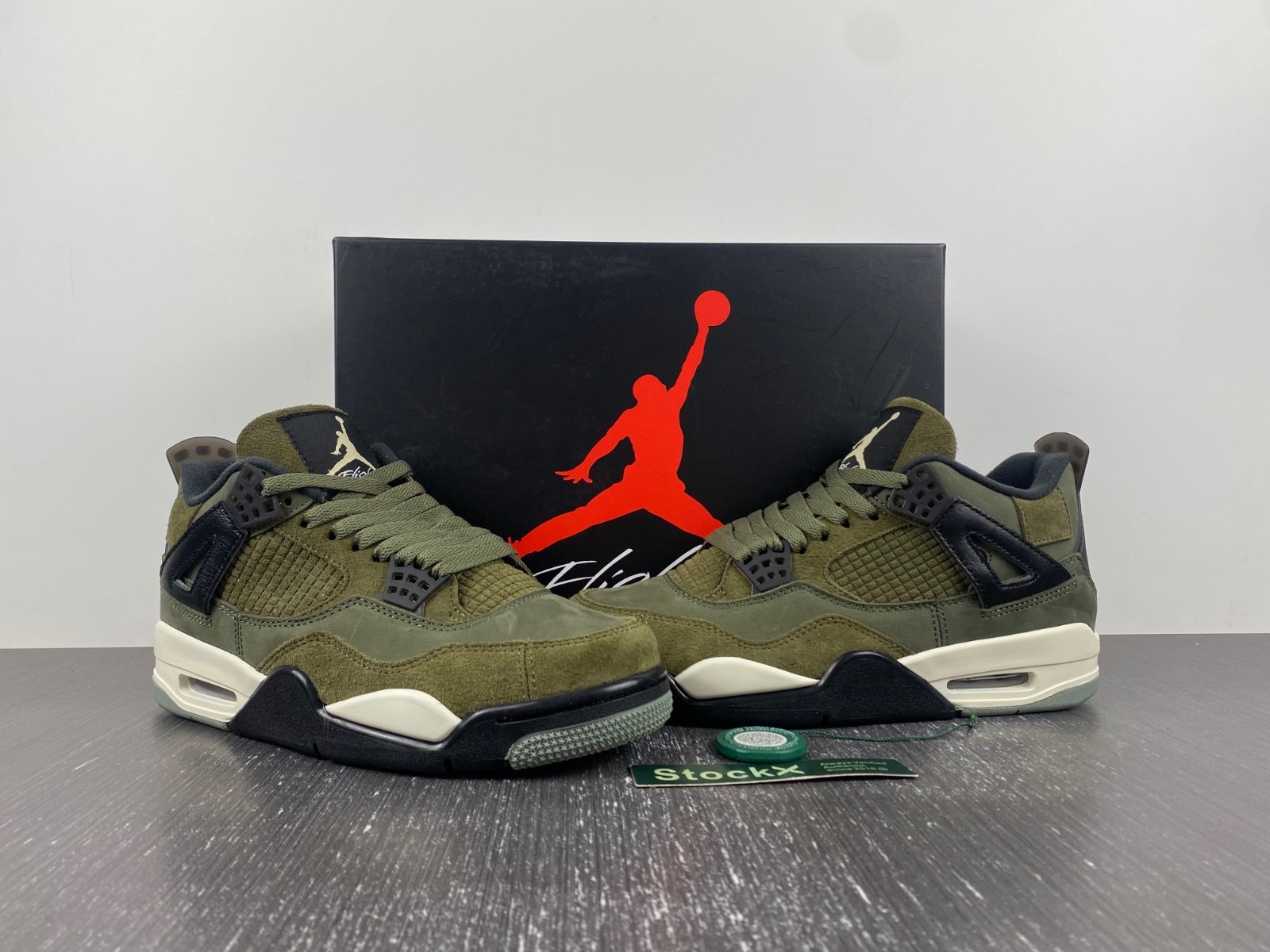 Air Jordan 4 Craft "Medium Olive" FB9927-200