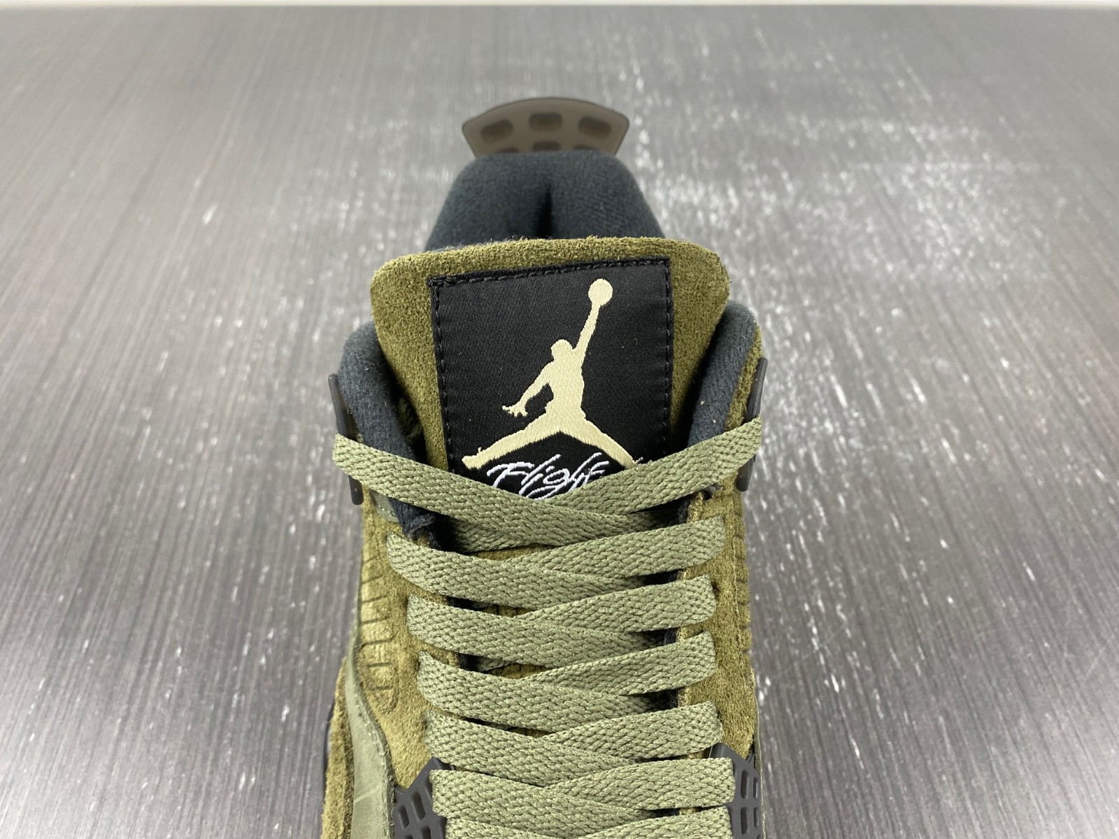 Air Jordan 4 Craft "Medium Olive" FB9927-200