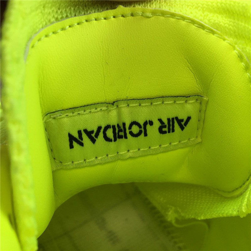 Air Jordan 4 Flyknit Volt AQ3559-700