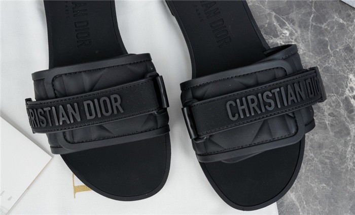 Dio*r sandal 28