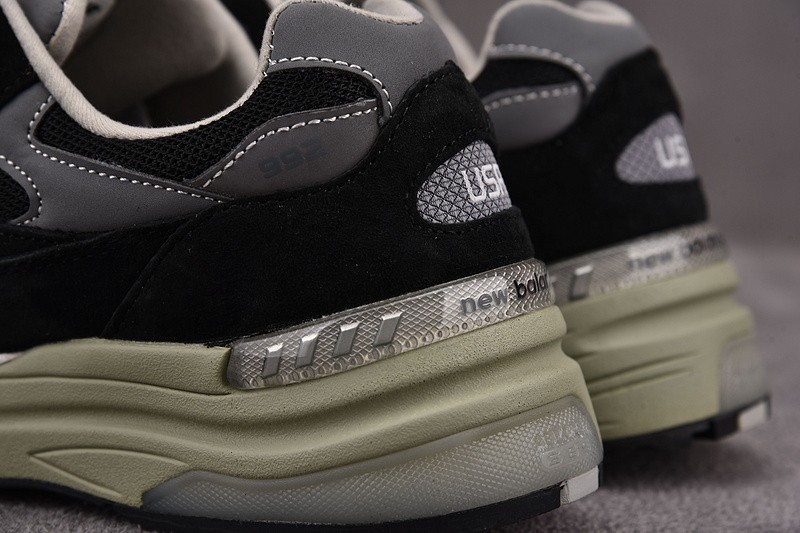 NEW BALANCE 992 NB000006