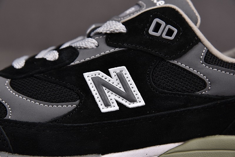 NEW BALANCE 992 NB000006