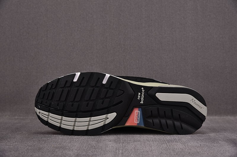 NEW BALANCE 992 NB000006