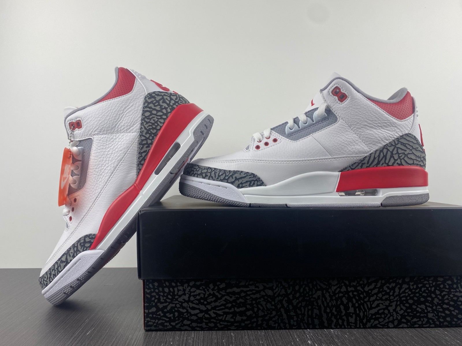 AIR JORDAN 3 OG FIRE RED 2022 DN3707-160