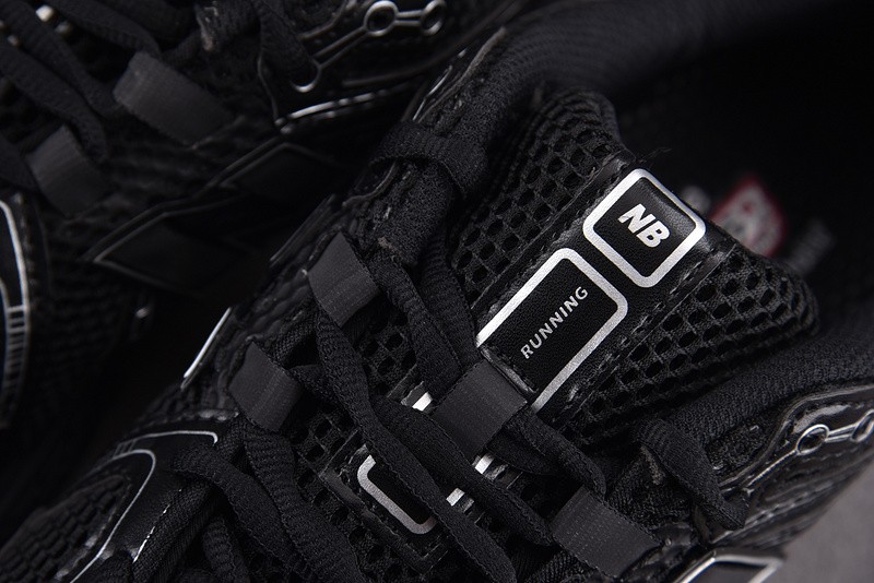 NEW BALANCE 1906R NB000038