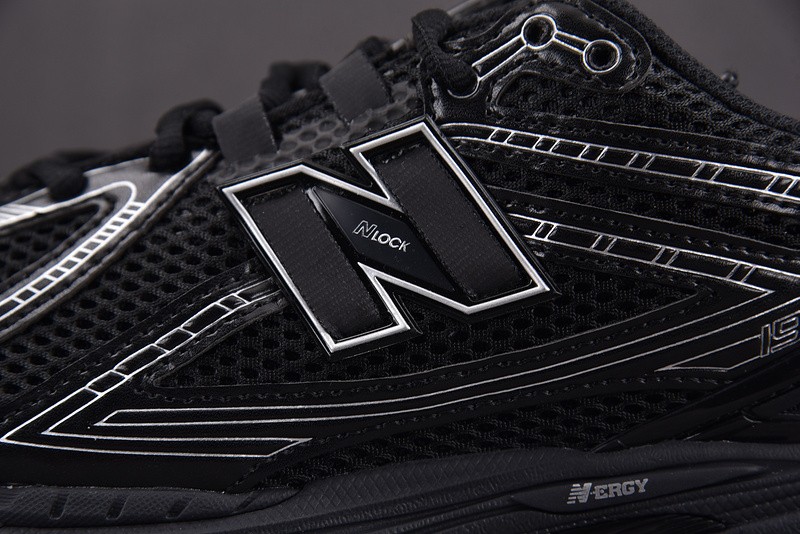 NEW BALANCE 1906R NB000038