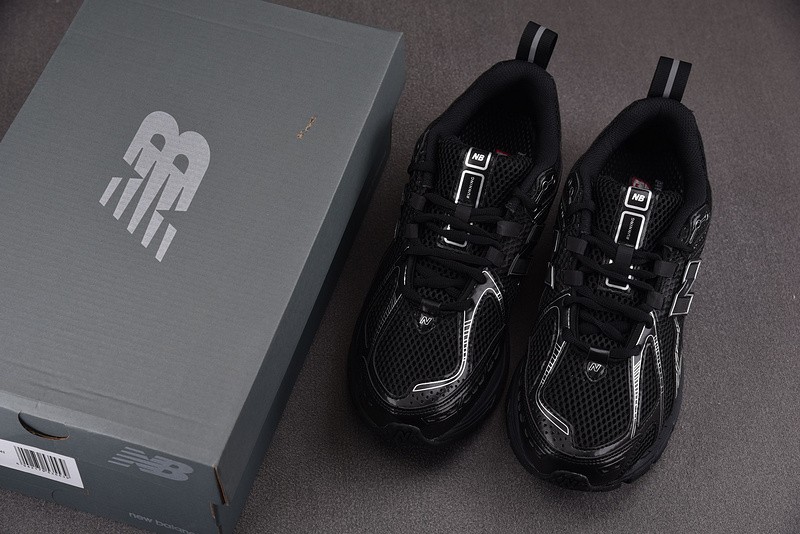 NEW BALANCE 1906R NB000038