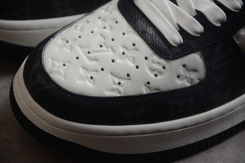 NIKE LOW AIR FORCE 1 X LV black white