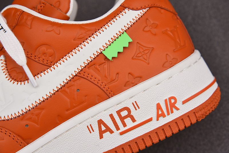 NIKE LOW AIR FORCE 1 X LV orange