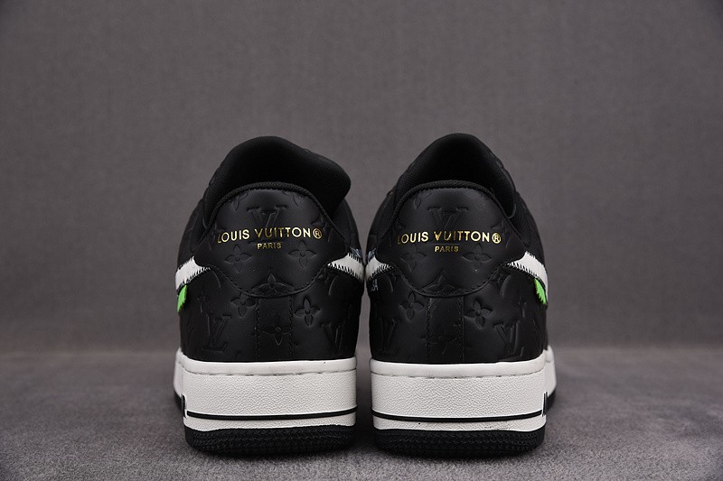 NIKE LOW AIR FORCE 1 X LV black