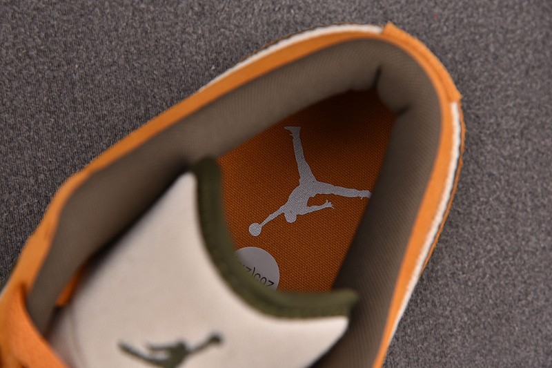 AIR Jordan 1 Low SE Light Curry DH6931-102