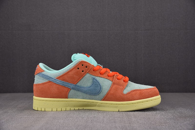 Nike SB Dunk Low Orange Noise Aqua DV5429-800