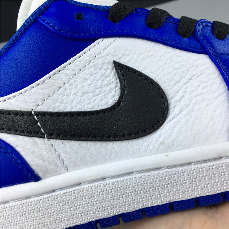 Air Jordan 1 Retro Low 