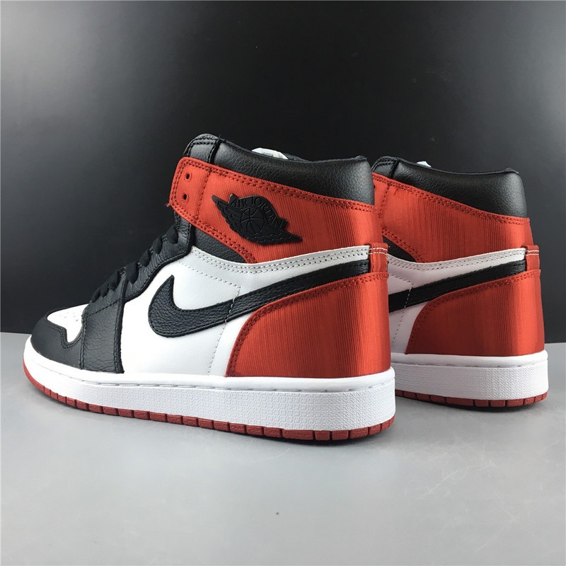 Air Jordan 1 Satin Black Toe CD0461-016