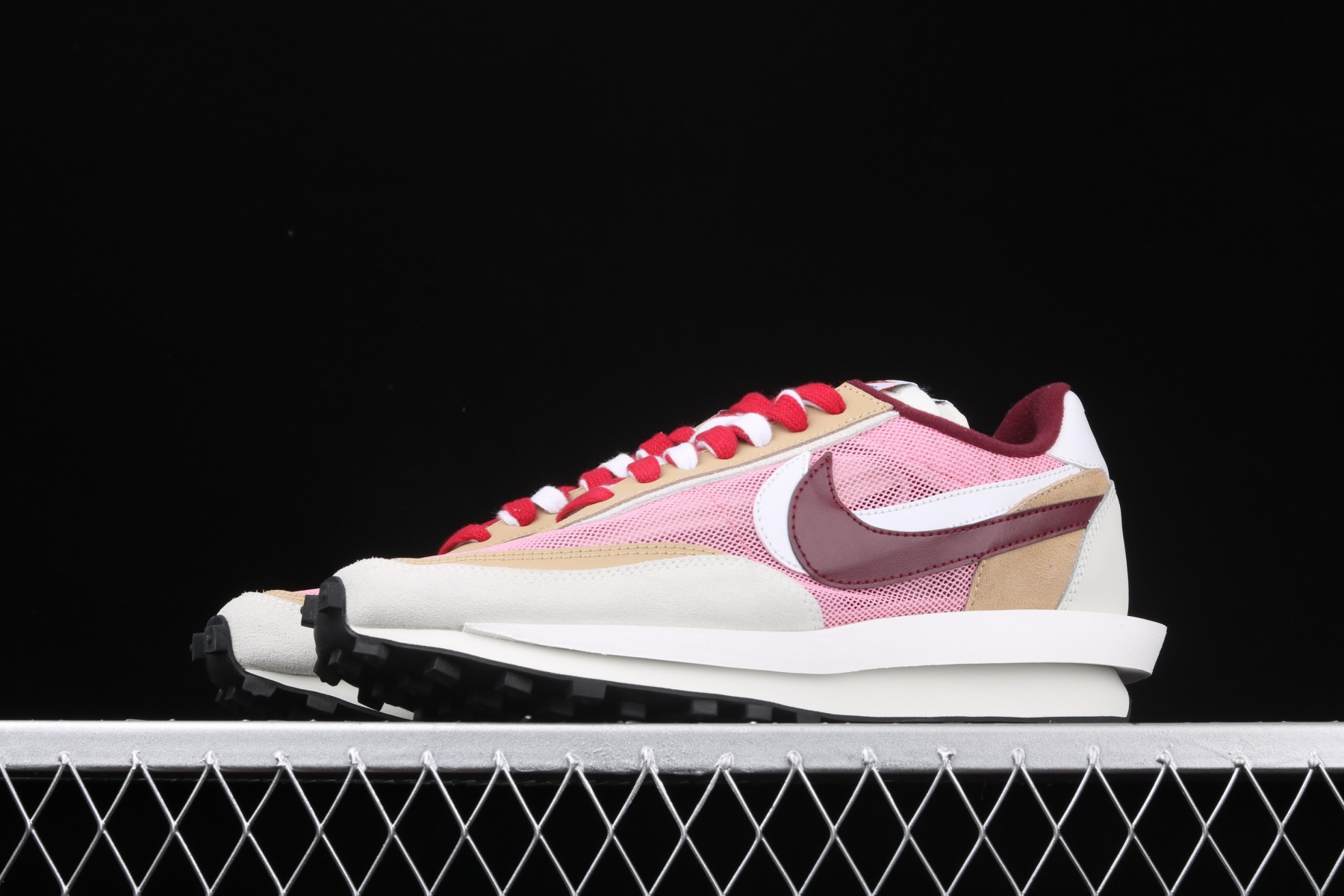 Sacai x Nike LDV Waffle pink  BV0073-500