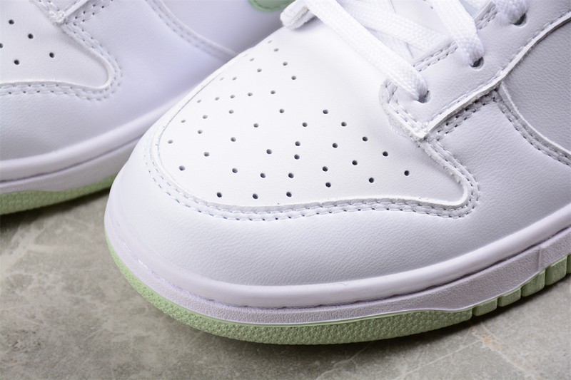 Nike Dunk Low Honeydew DV0831-105