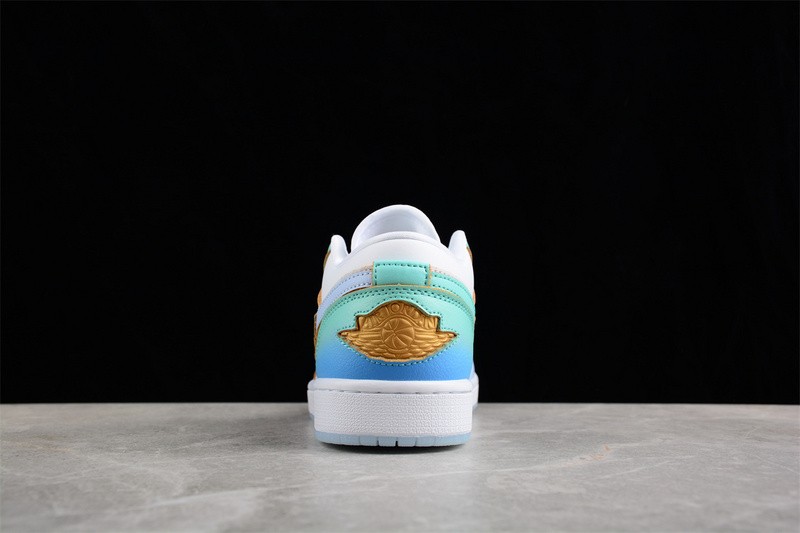 Air Jordan 1 Low SE Emerald Rise FN8899-131