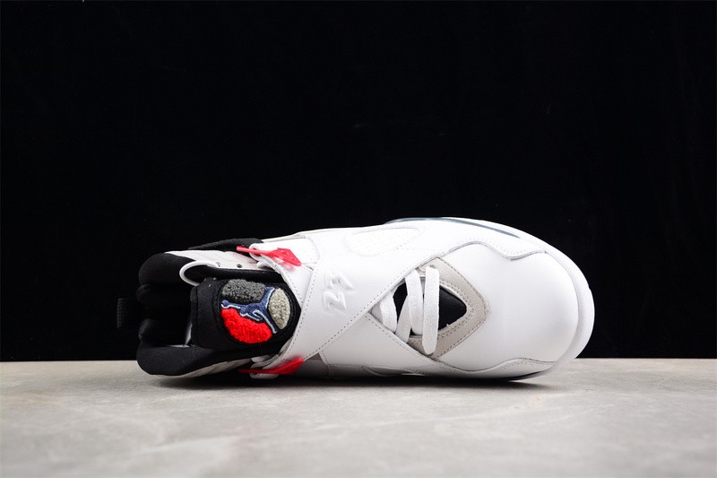 Air Jordan 8 Retro Bugs Bunny 305381-103