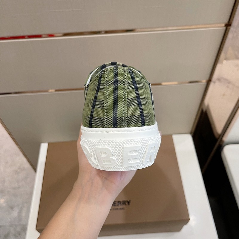 Burber*y sneakers B000017