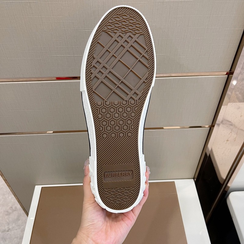 Burber*y sneakers B000017