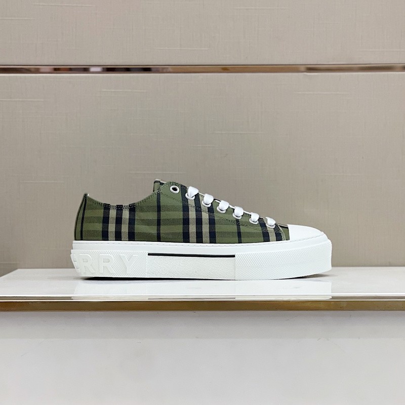 Burber*y sneakers B000017