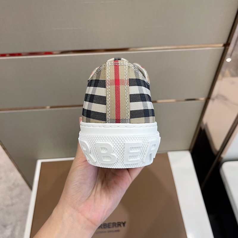 Burber*y sneakers B000013