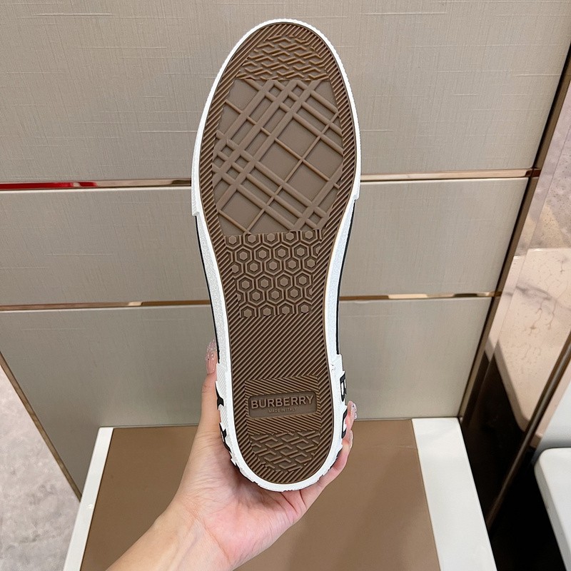 Burber*y sneakers B000012