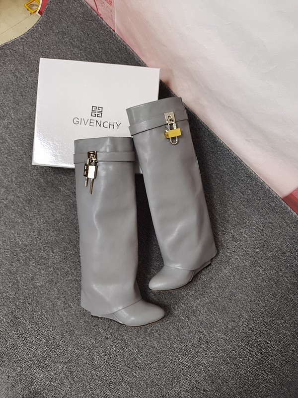 GIVENCHY LEATHER BOOTS GC000006