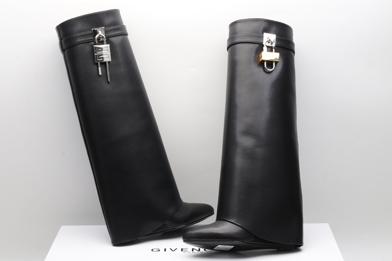 GIVENCHY LEATHER BOOTS GC000005