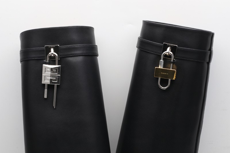 GIVENCHY LEATHER BOOTS GC000005