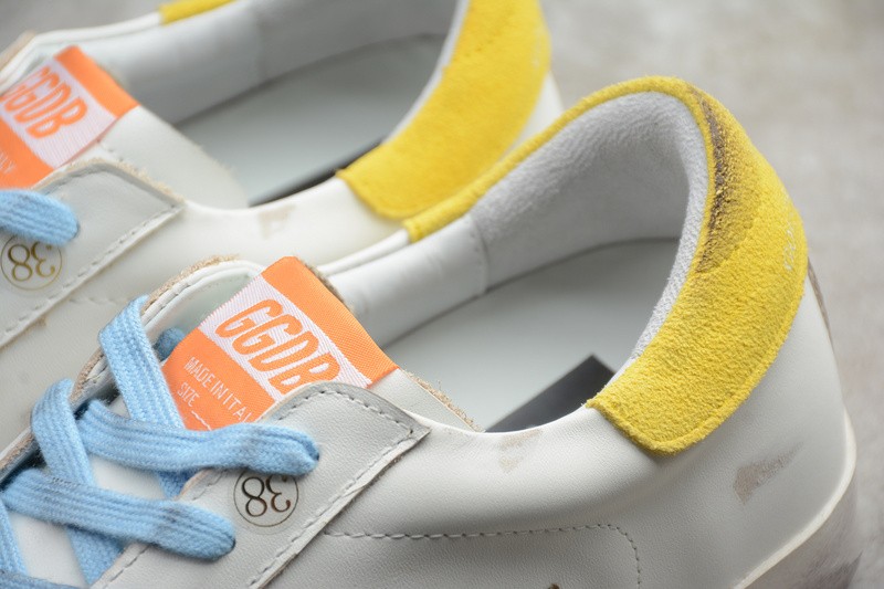 Golden Go*e GG000002