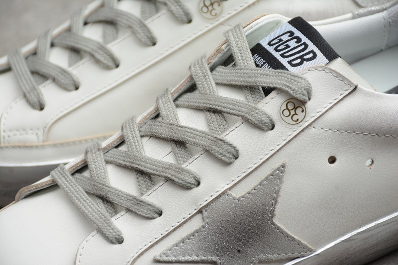 Golden Go*e GG000001