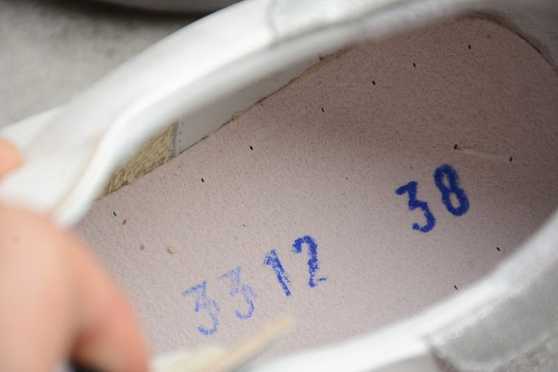 Golden Go*e GG000001