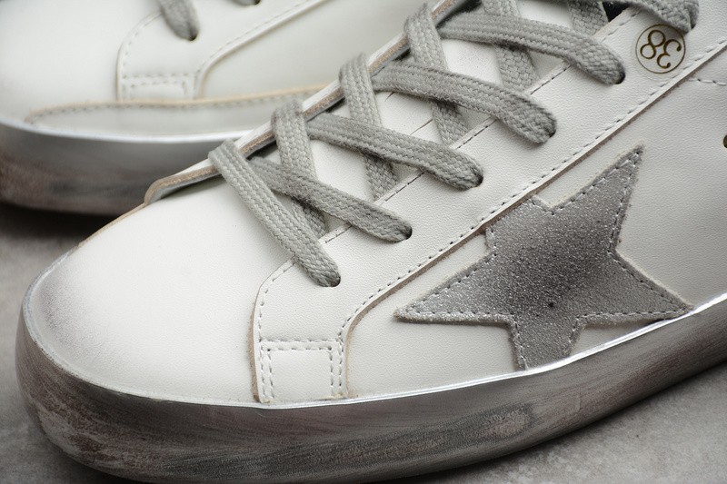 Golden Go*e GG000001