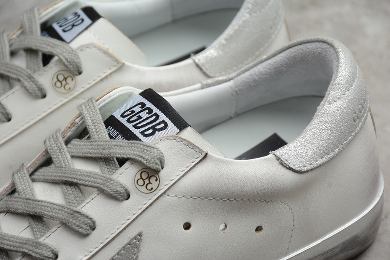 Golden Go*e GG000001