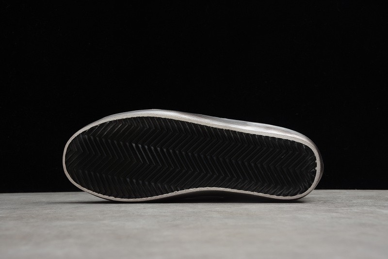 Golden Go*e GG000001