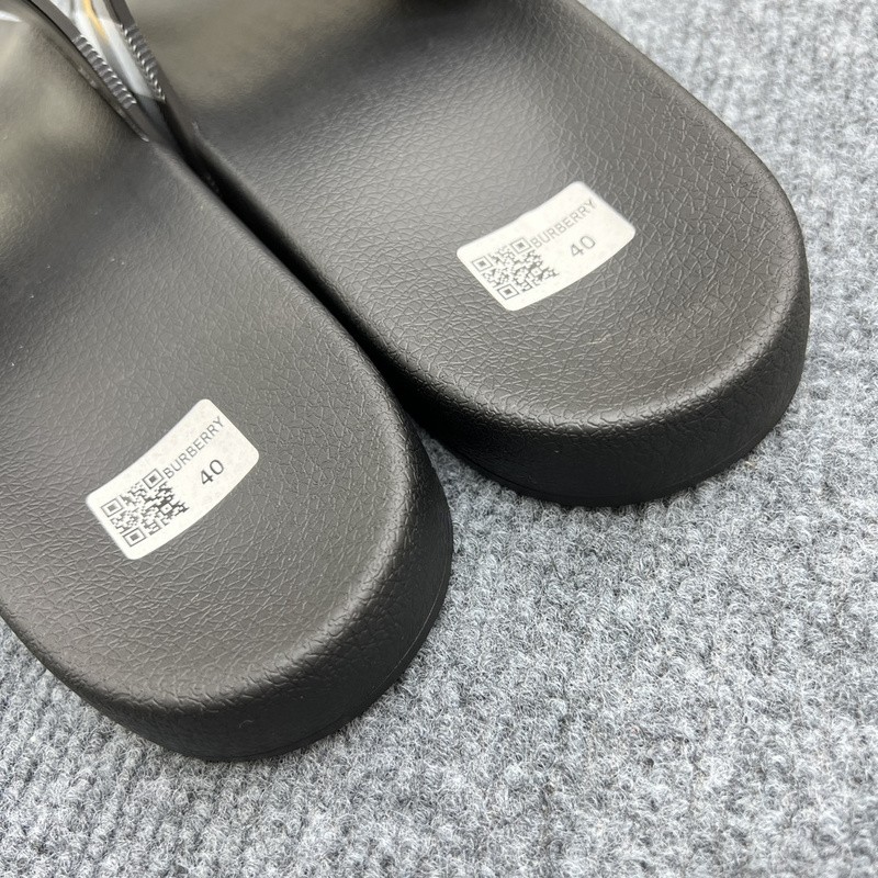 BURBER*Y Sandal4