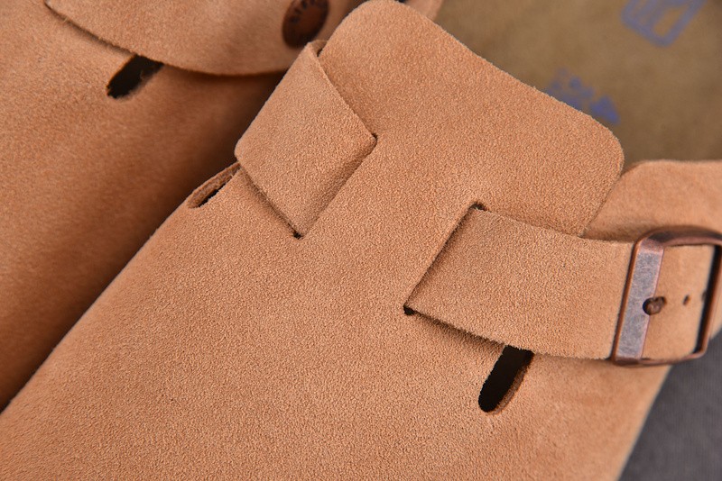 BIRKENSTOCK SANDALS 9