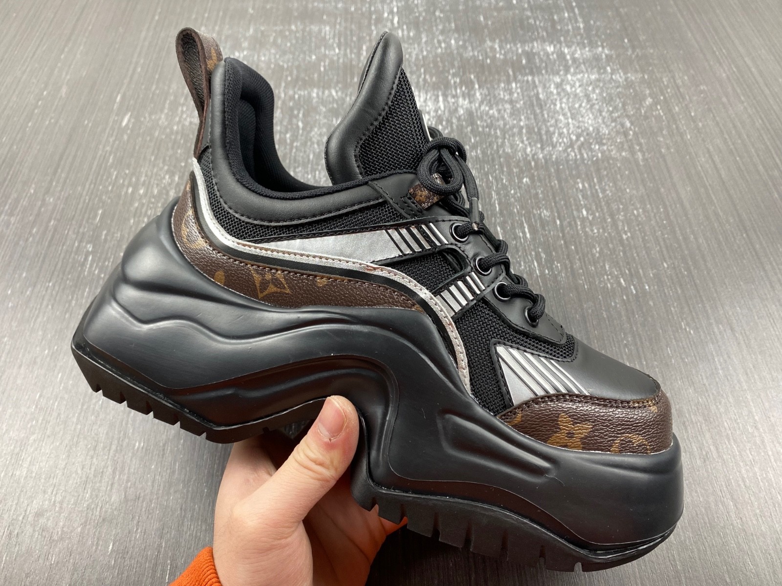 L&V snekaers L0000157
