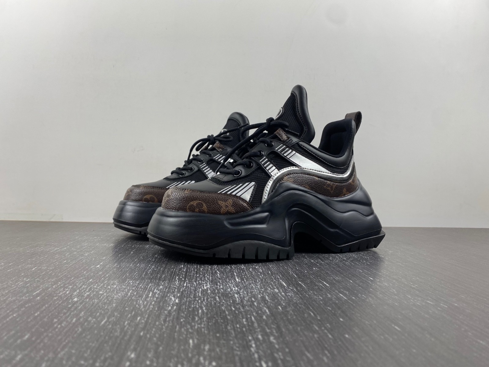 L&V snekaers L0000157