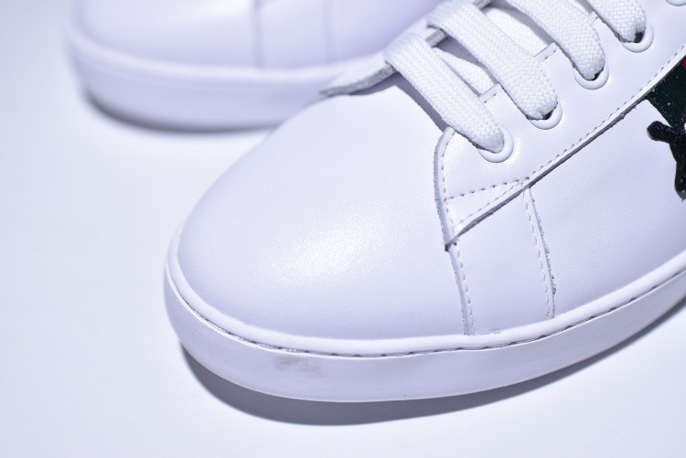 G*u*i Ace Embroidered Low-Top Sneaker with ladybird
